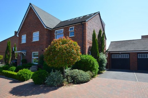 View Full Details for Augustine Way, Thame