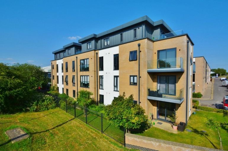 Alexander House, Angus Court, Thame