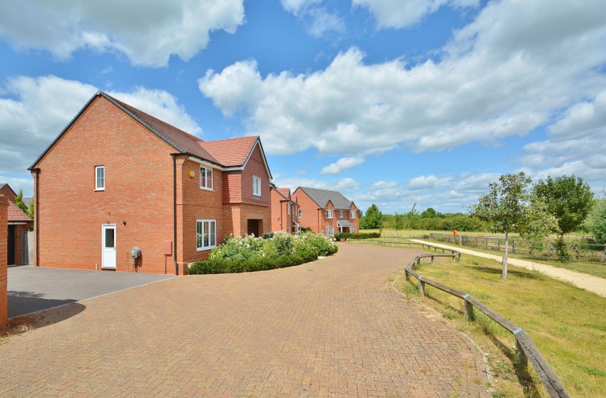 Images for Saxon Square, Thame