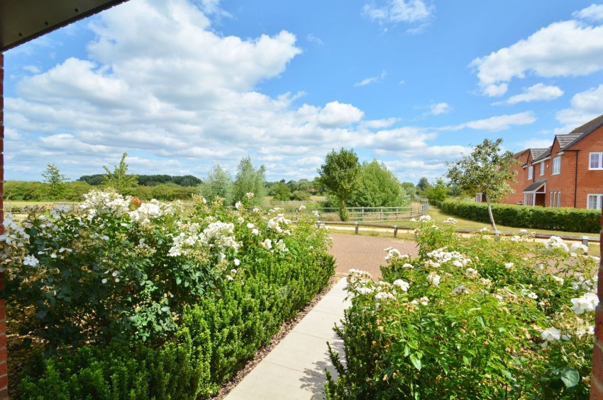 Images for Saxon Square, Thame