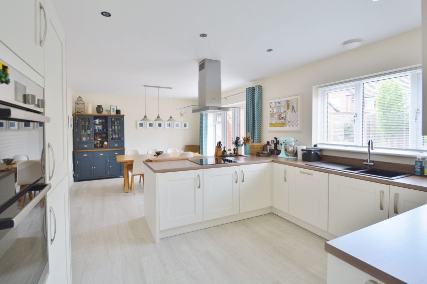 Images for Saxon Square, Thame