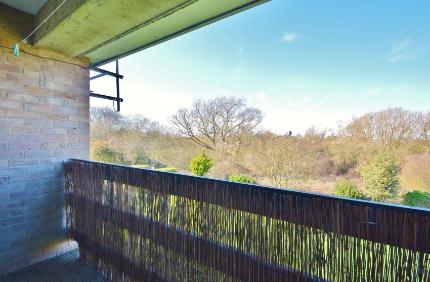 Images for Coombe Hill Crescent, Thame