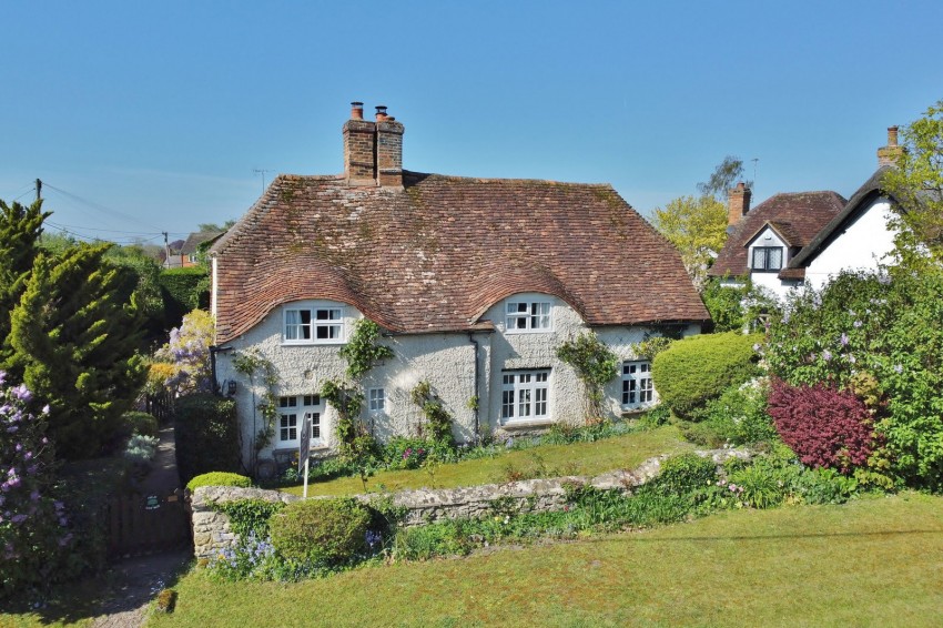 Images for Field Cottage, Upton