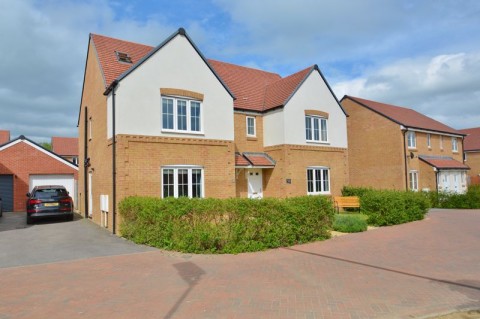 View Full Details for Robin Gibb Road, Thame