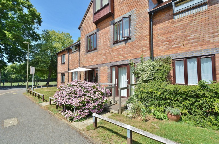 Sharman Beer Court, Thame