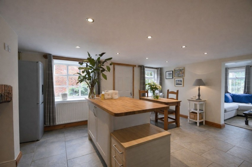 Images for The Mount, Tetsworth, Thame, Oxfordshire, OX9 7AF