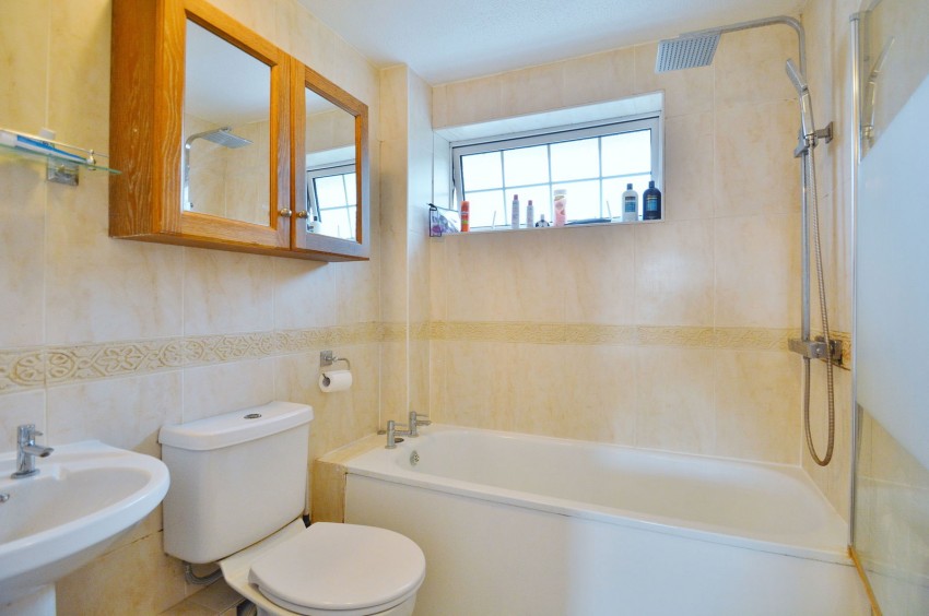 Images for Cavalier Road, Thame, OX9 3TP