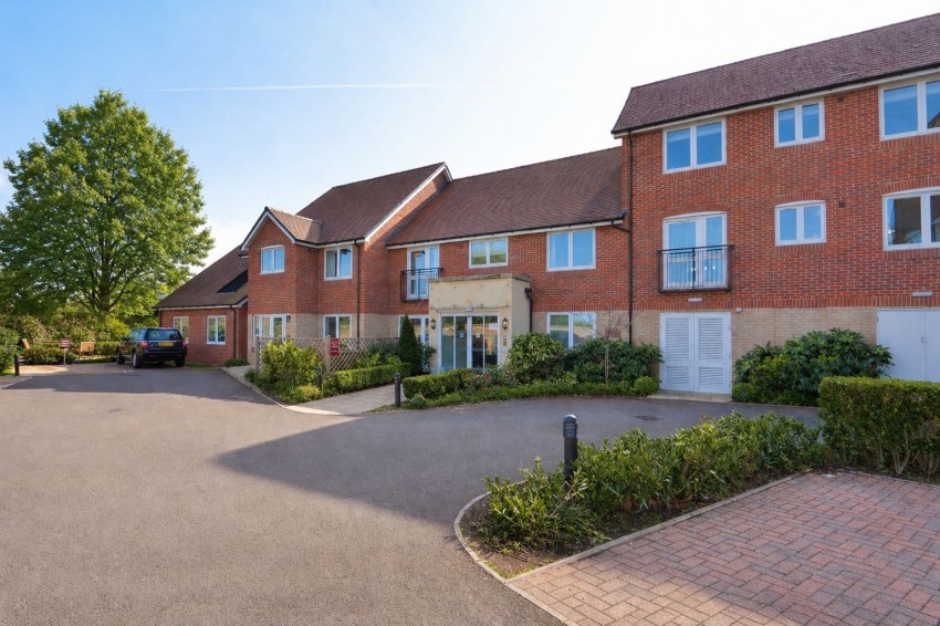 Images for Yeats Lodge, Greyhound Lane, Thame, OX9 3LY