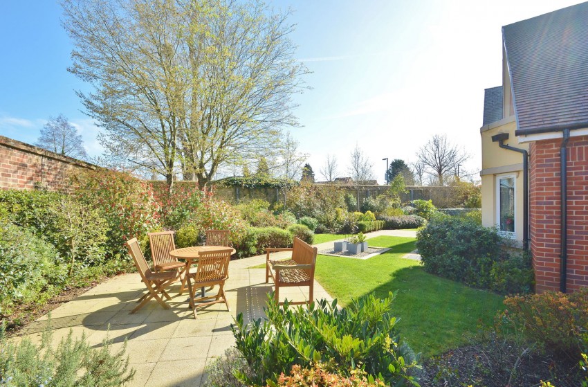 Images for Yeats Lodge, Greyhound Lane, Thame, OX9 3LY