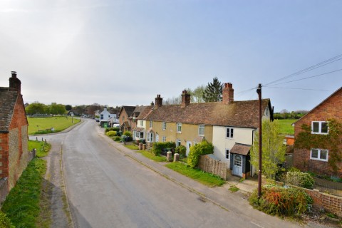 View Full Details for High Street, Tetsworth