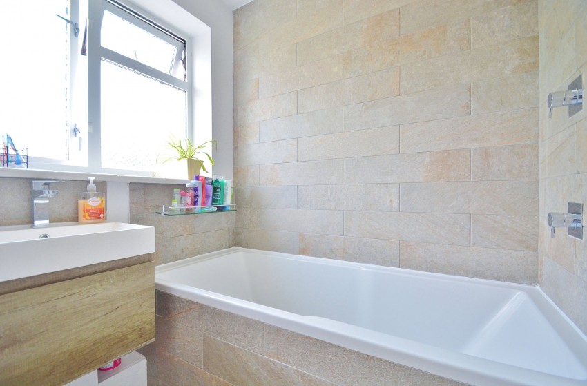 Images for Kings Close, Thame, Oxfordshire, OX9 3DB